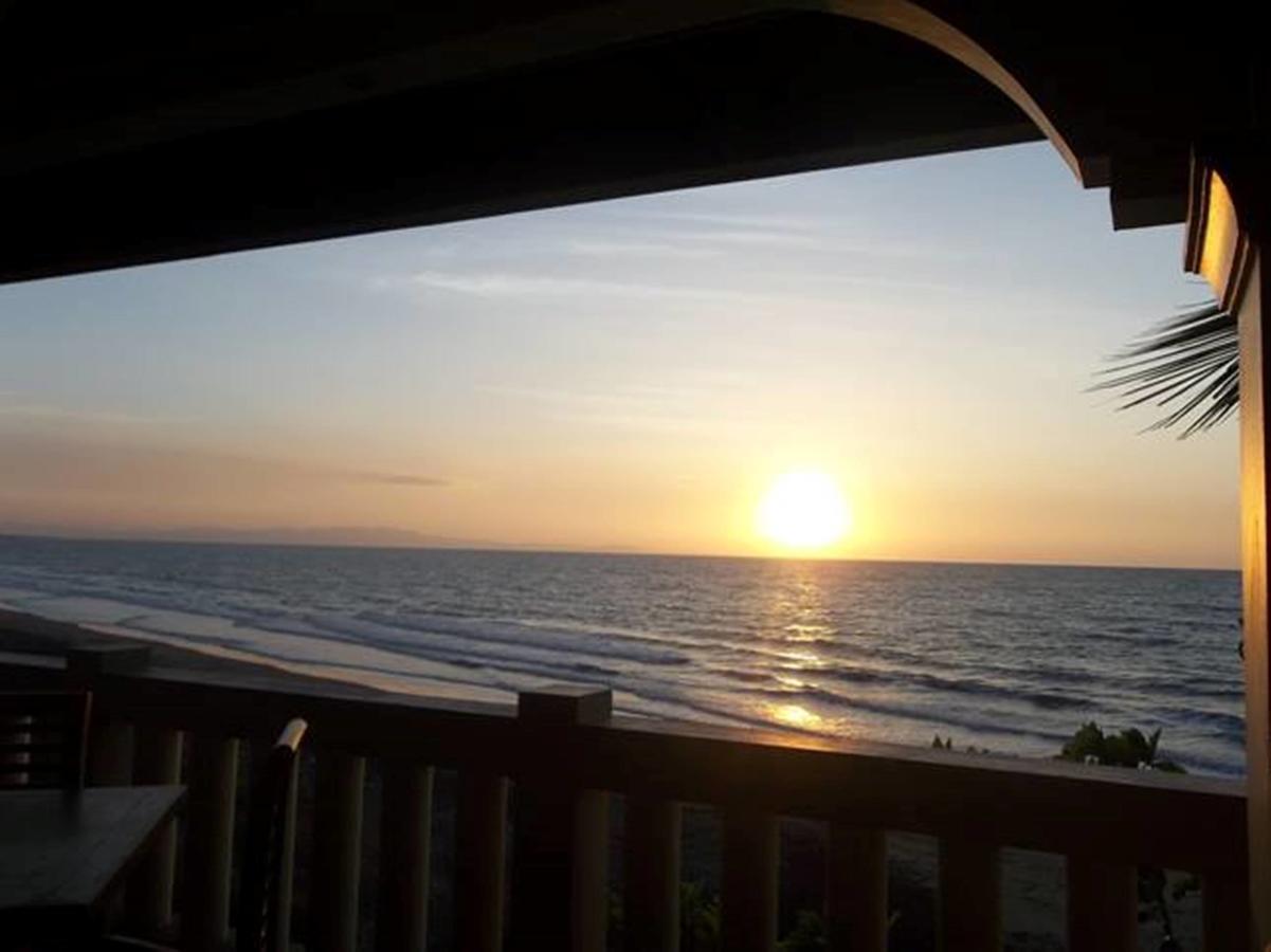 Happy Ripples Beach Resort Mabilao Exterior photo